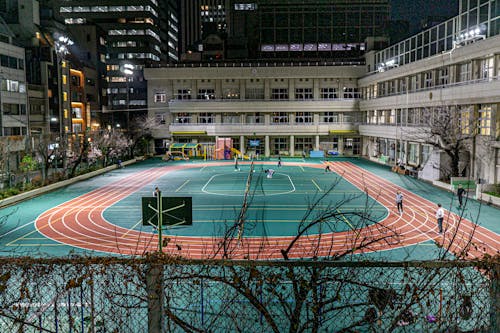 卫压上