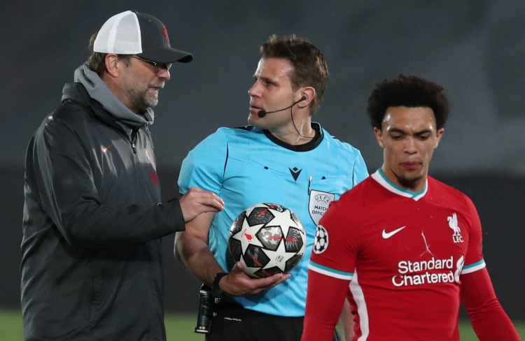 半场战报：葡萄牙U17 1-0瑞士U17，马特乌斯-米德建功