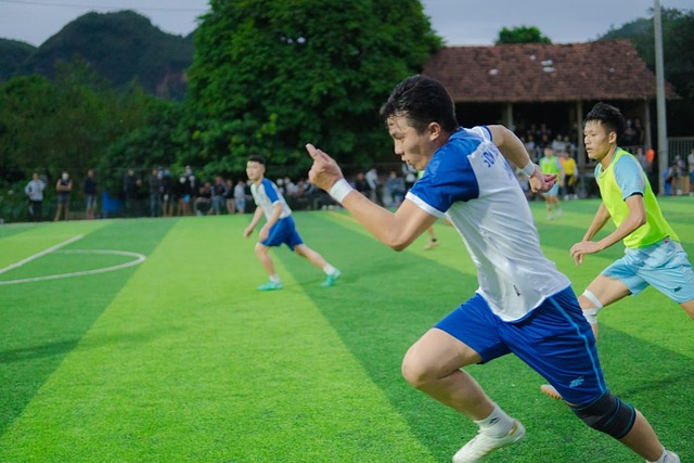 集體發聲反