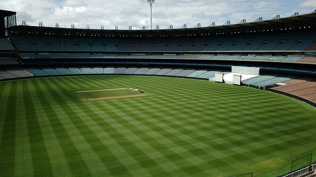 底摆脱了低 底摆脱了低